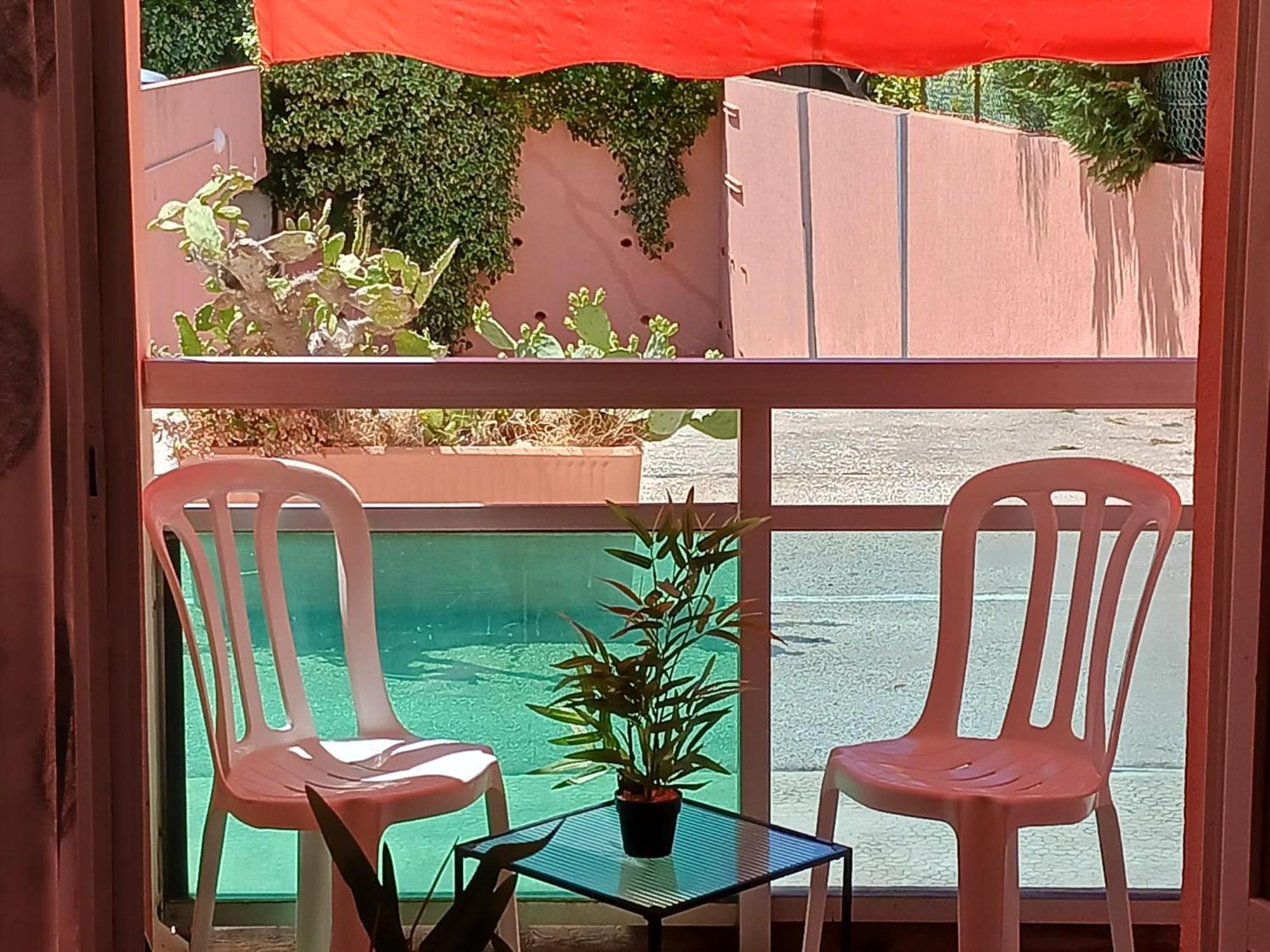 Studio Meuble Bord De Mer Bormes-les-Mimosas Bagian luar foto